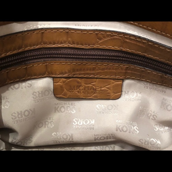 Michael Kors Tan Purse w/ Gold Chain - Picture 8 of 8